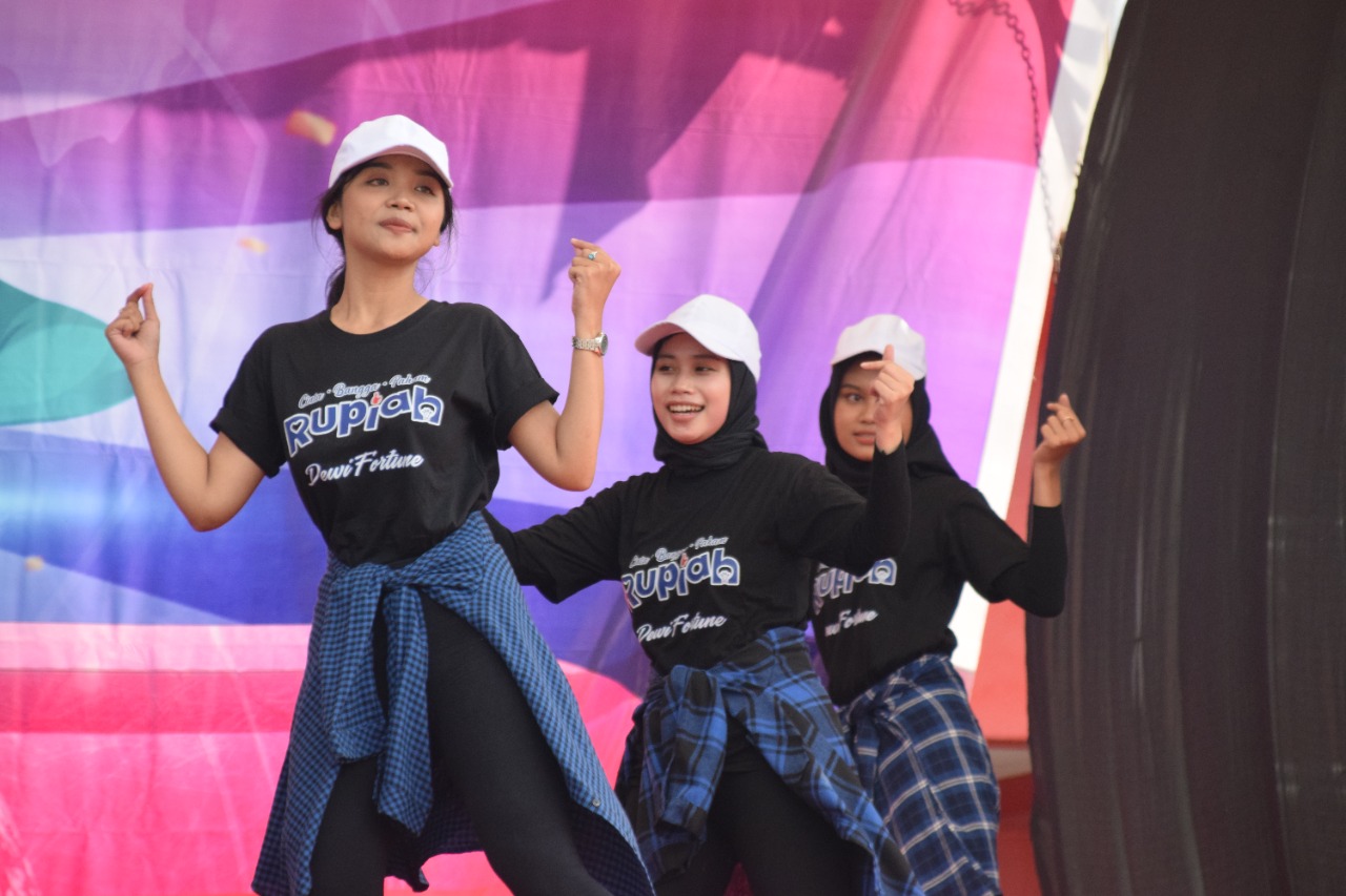 KPW BI Purwokerto Edukasi Pemahaman Cinta Bangga Paham Rupiah Melalui Lomba Senam