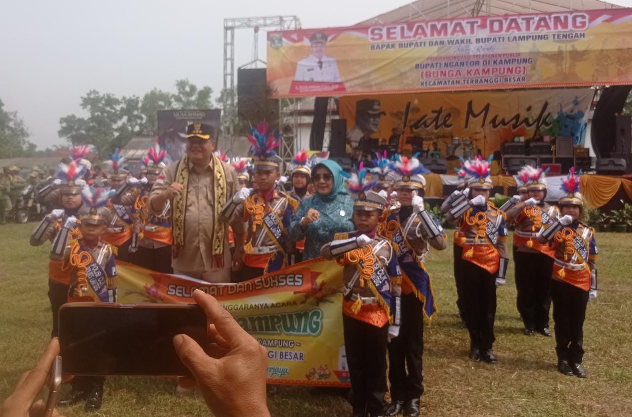 Peran Serta Pocil Lantas Polres Lampung Tengah Sukseskan Acara Bunga Kampung Di Kecamatan Terbanggi Besar