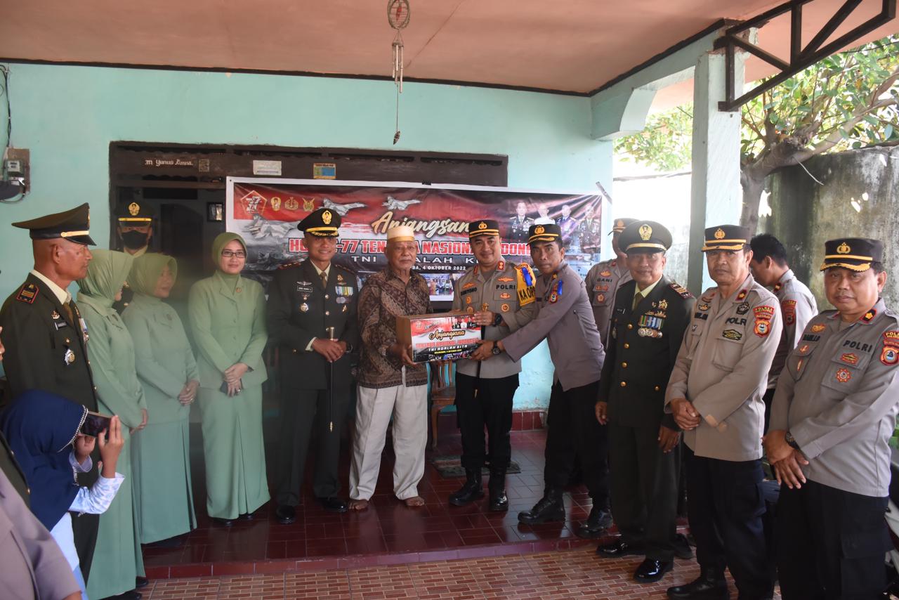 Kompak, Kodim 1411 Dan Polres Bulukumba Anjangsana Ke Purnawirawan TNI-Polri