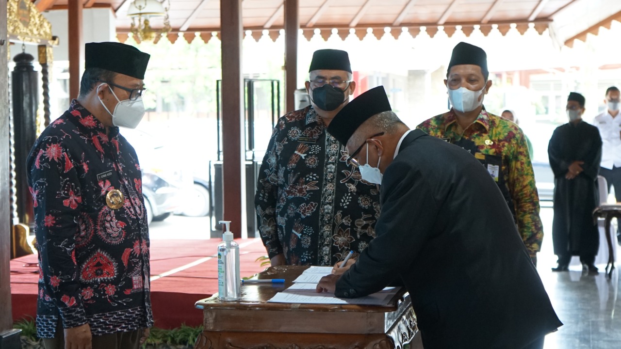 Bupati Lantik Ketua dan Wakil Ketua Baznas Kabupaten Banyumas Baru Periode 2022 - 2027