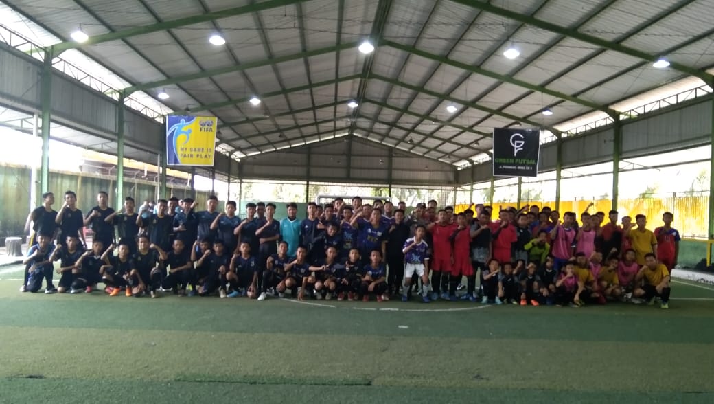 Panit Binmas Polsek Tualang Membuka Secara Resmi Pertandingan Futsal