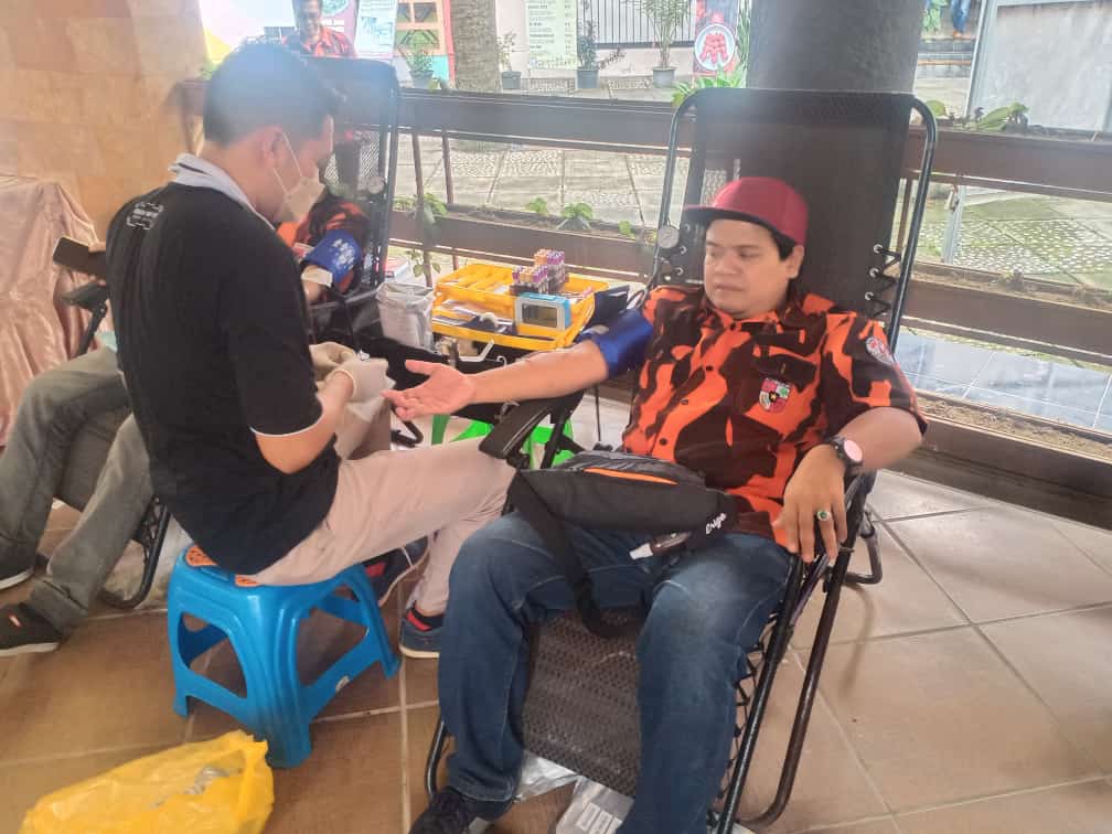 Donor Darah, Pemuda Pancasila Jember Hasilkan Puluhan Kantong Darah