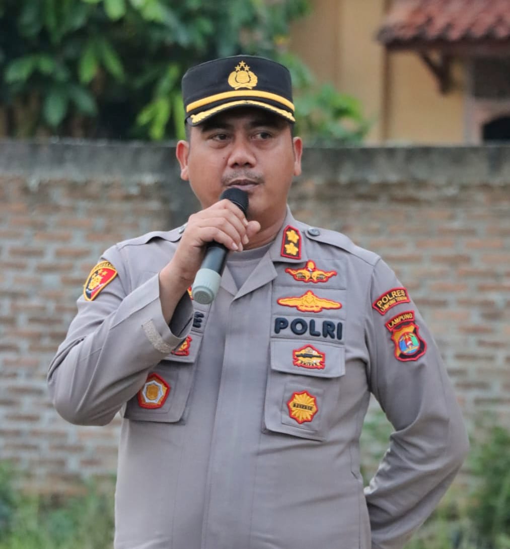 Bawa Sajam Dan Lempar Batu, Ratusan Warga Hadang Giat Patroli Pengamanan Gabungan TNI-Polri Di Pubian Lampung Tengah, 8 Orang Diamankan !