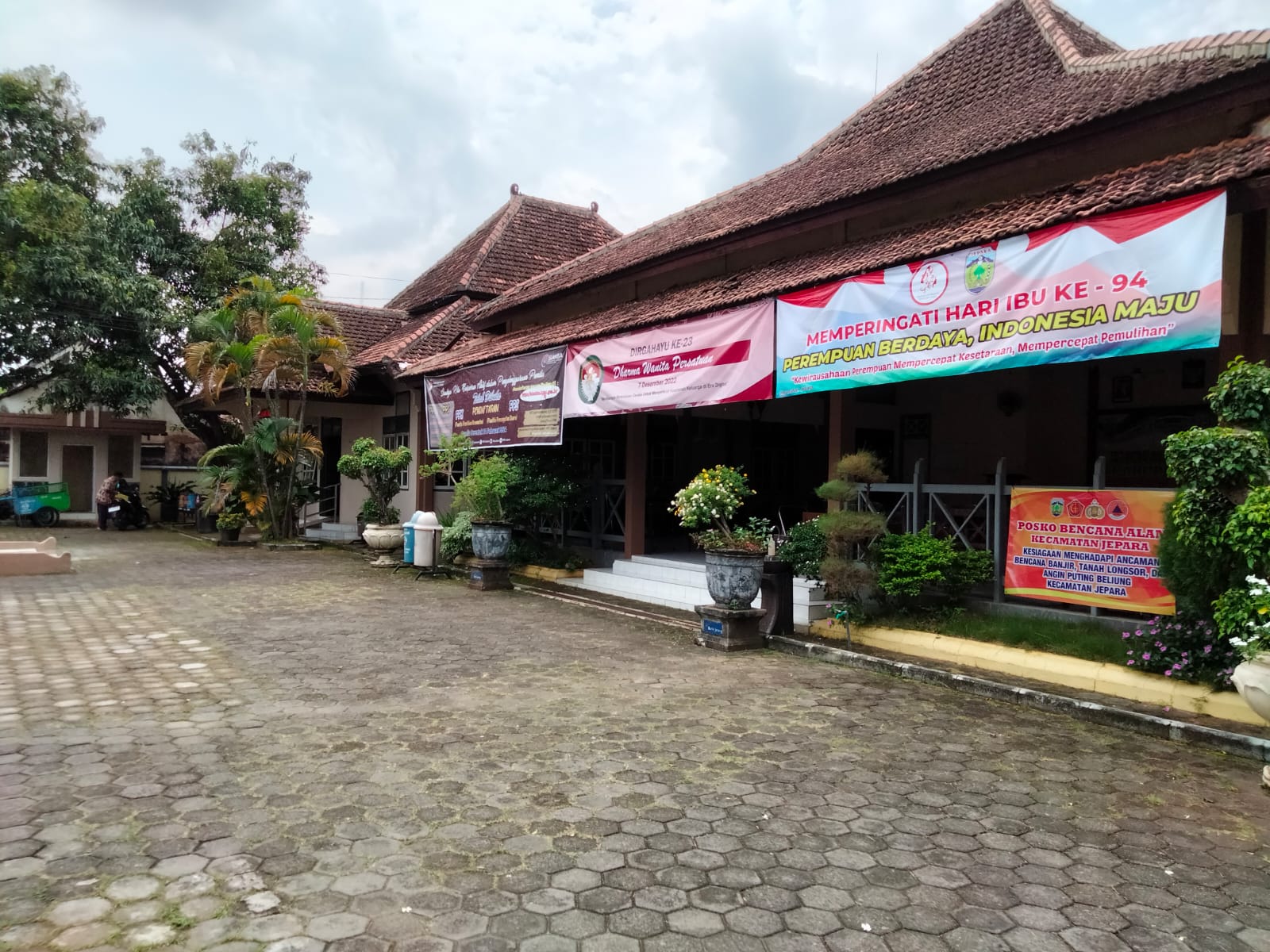 Kurang Sopannya Pelayanan Oknum ASN Kecamatan Kota Di Jepara