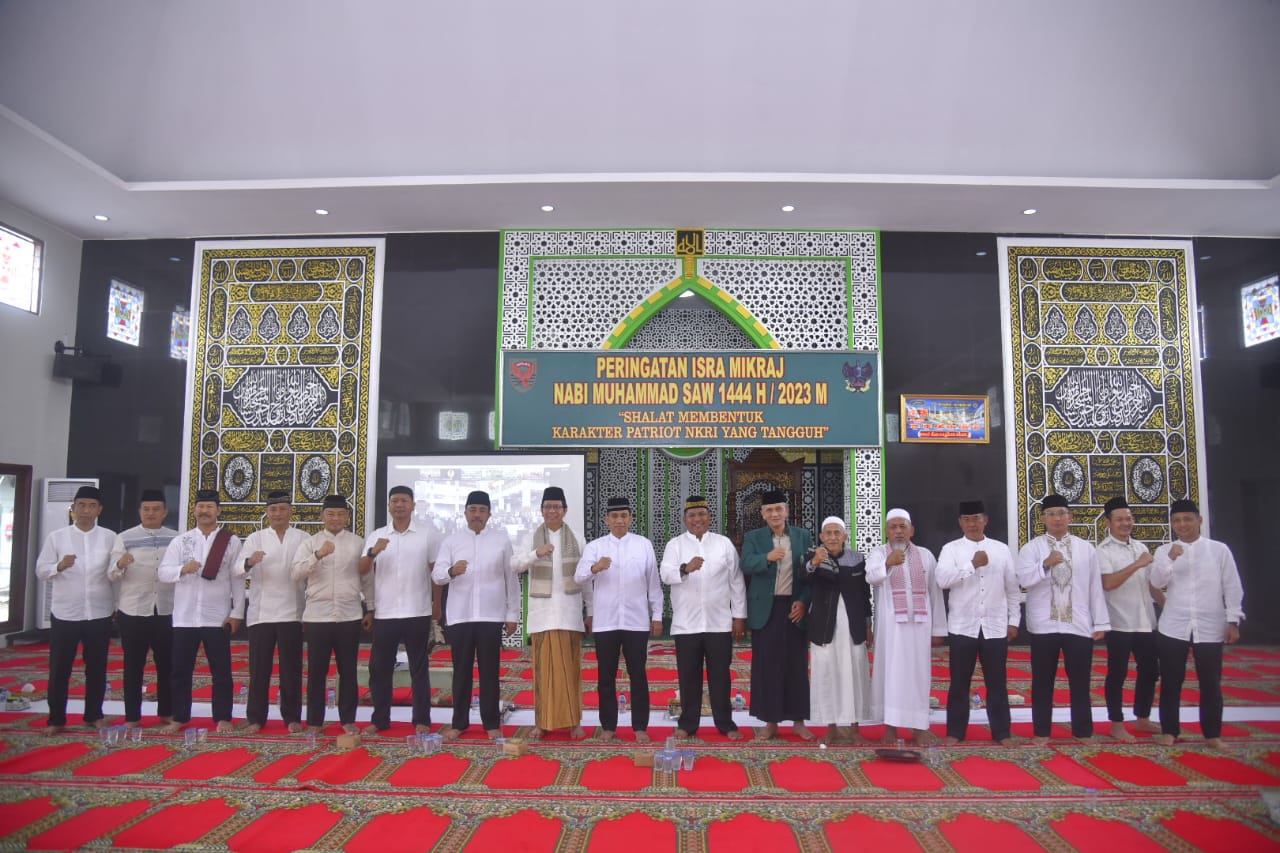 Kapolda Lampung Ikuti Istigosah Kubra Memperingati Isra Mi'raj Nabi Muhammad Saw 1444 H
