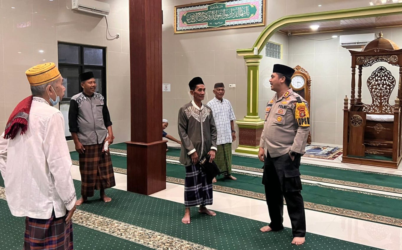 Polres Lampung Tengah Melaksanakan Kegiatan Safari Subuh Ke Masjid