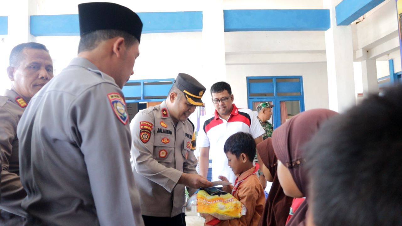 Jum’at Curhat Di Kelurahan Karang Dalam, Wakapolres Sampang Sampaikan Target Operasi Bina Kusuma Semeru 2023
